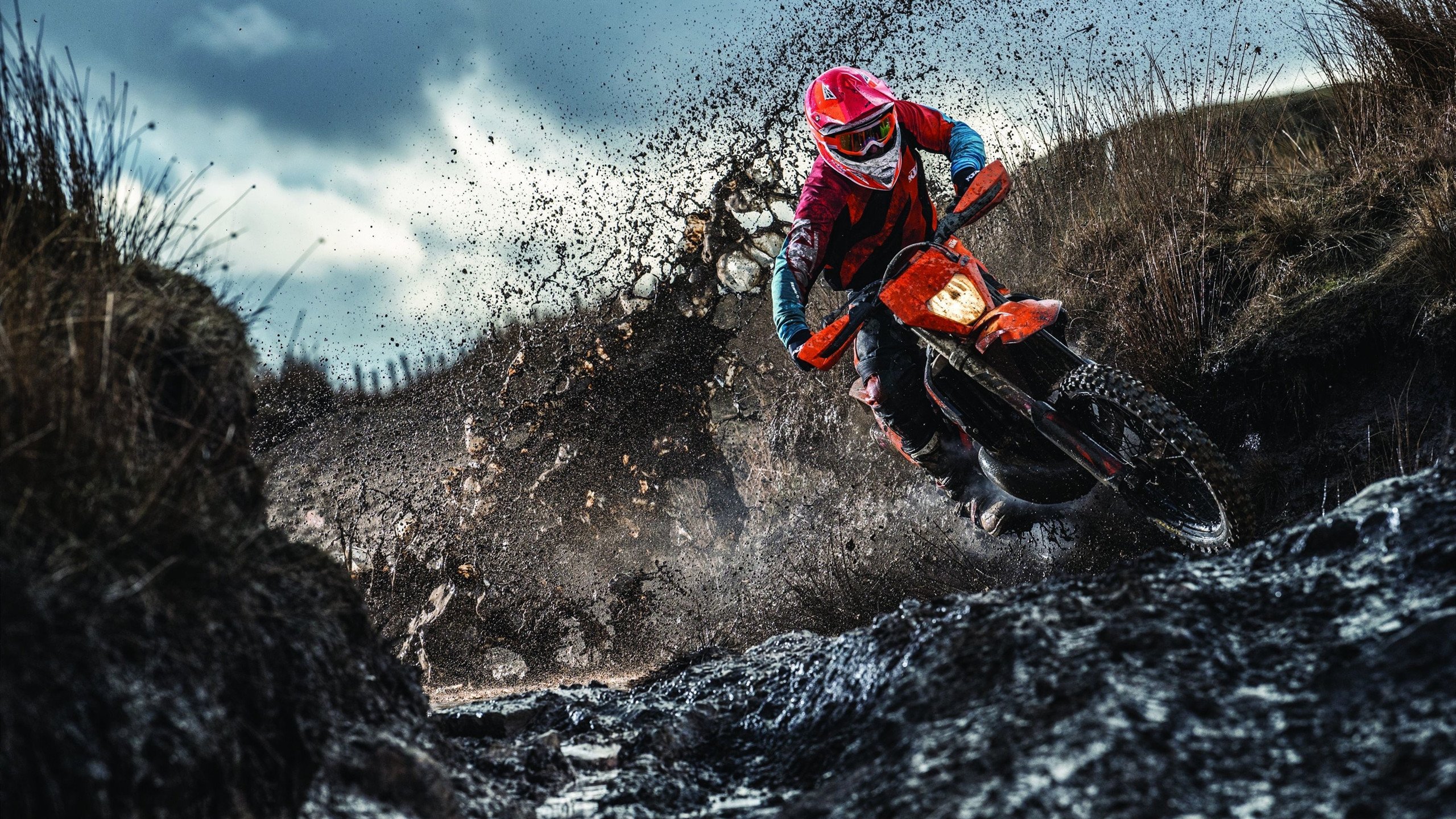 英格兰比赛现场万人合唱震撼全场,英格兰队歌曲